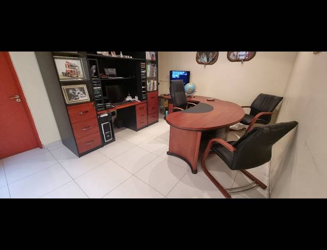 4 BEDROOM HOUSE FOR SALE IN UMHLANGA CENTRAL